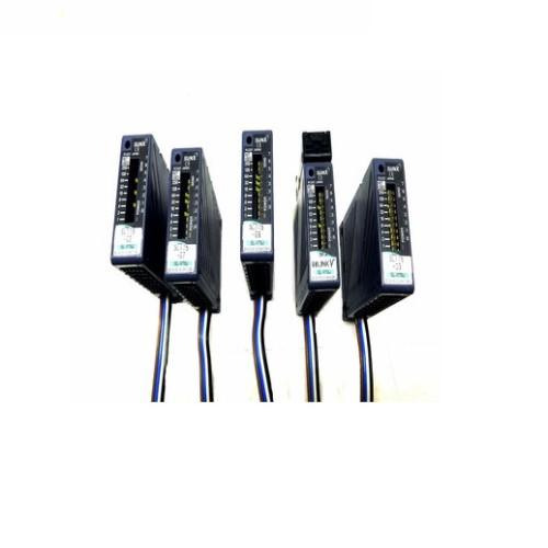 S-LINK V FLEXIBLE WIRE-SAVING SYSTEM 8 NPN INPUTS product photo Front View L